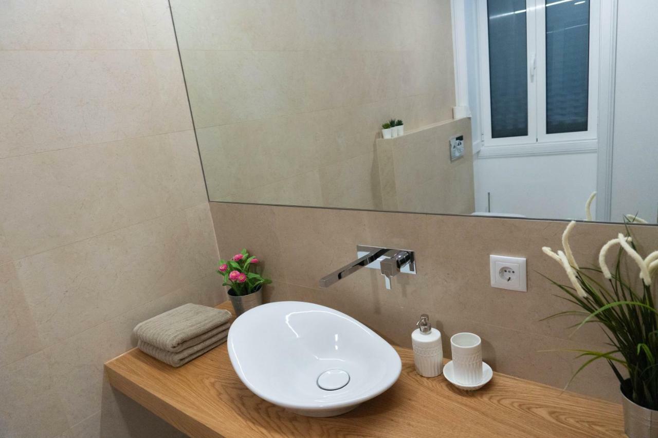 Finest Rentals - Downtown Villa ฟุงชาล ภายนอก รูปภาพ