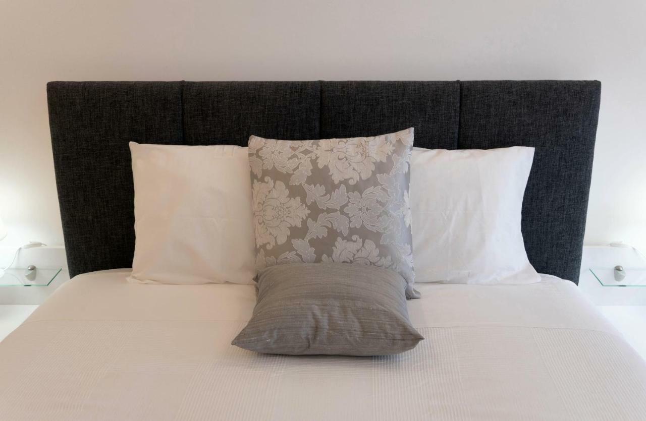Finest Rentals - Downtown Villa ฟุงชาล ภายนอก รูปภาพ